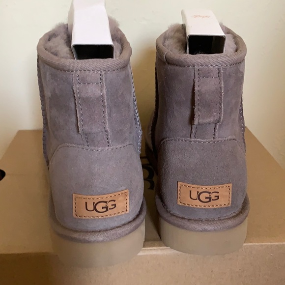 UGG Classic Mini II Boot - Picture 6 of 12